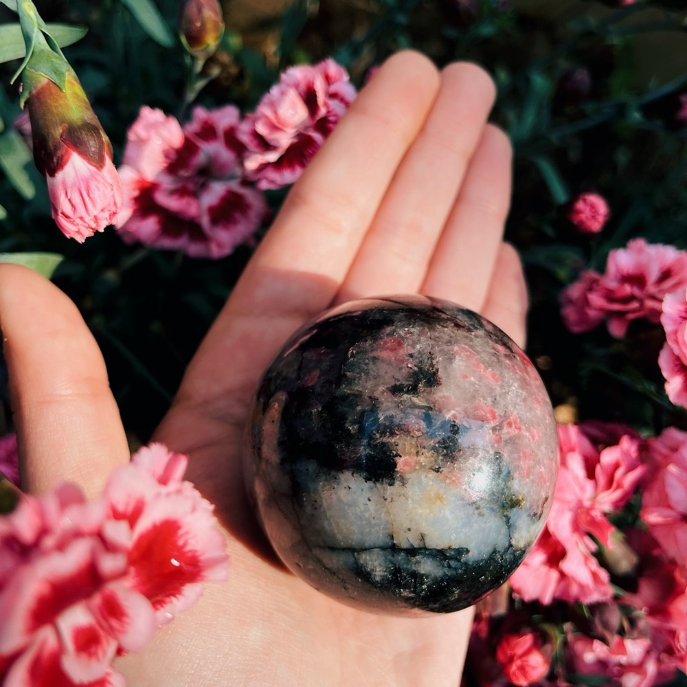 đź–¤Large Rhodonite Crystal Spheređź–¤ - Picture 4 of 4